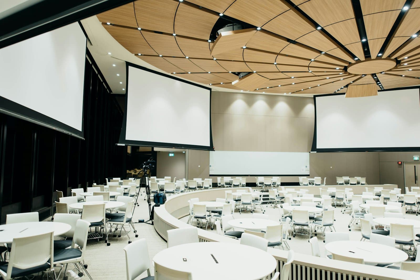 Ambassador Banquet — event lighting
